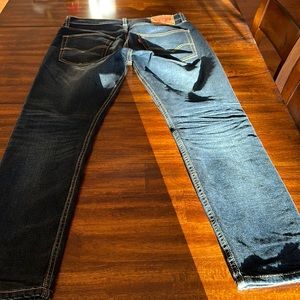 Men’s Levi 512 Darker Wash Jean